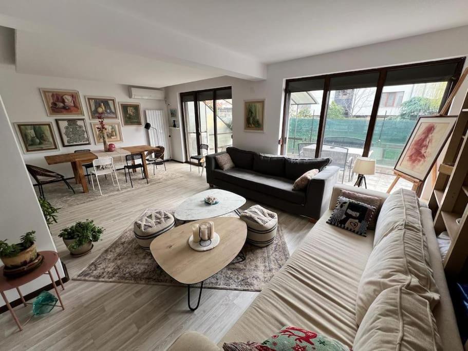 Kazanlak Large Guest House Apartment Near The Center With Full Kitchen & Dining Room, King Beds, Garden Patio, Free Parking & Self Check-In Buitenkant foto