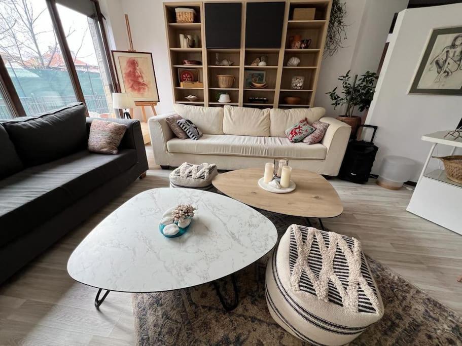 Kazanlak Large Guest House Apartment Near The Center With Full Kitchen & Dining Room, King Beds, Garden Patio, Free Parking & Self Check-In Buitenkant foto
