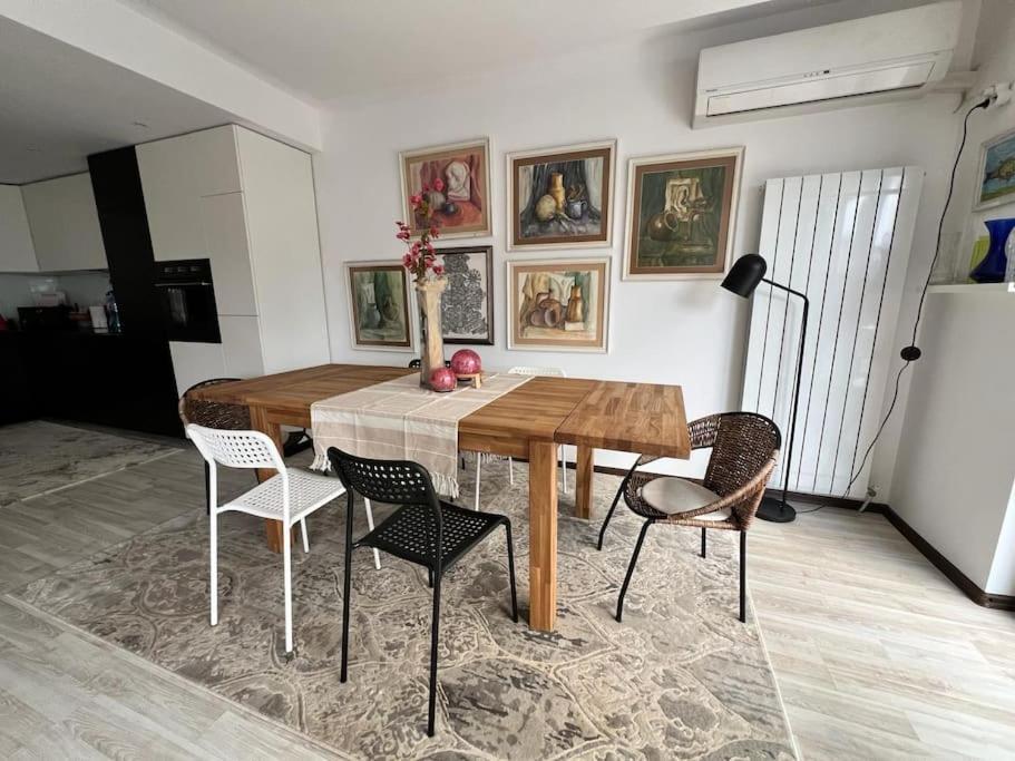 Kazanlak Large Guest House Apartment Near The Center With Full Kitchen & Dining Room, King Beds, Garden Patio, Free Parking & Self Check-In Buitenkant foto